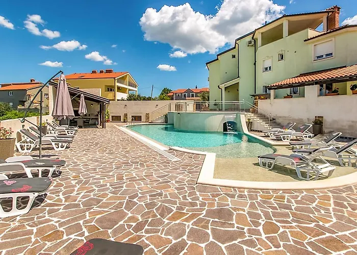 1 Bedroom Stunning In Διαμέρισμα *
