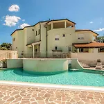 1 Bedroom Stunning In Póla