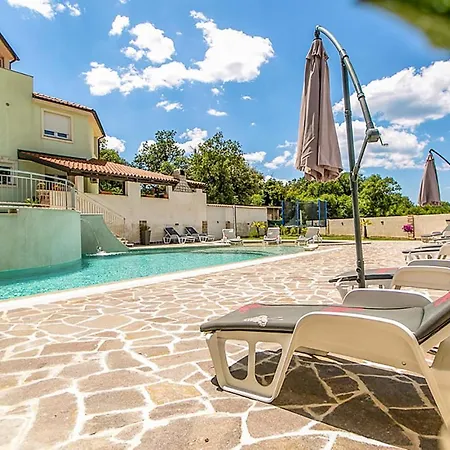 Front In With Swimming Pool