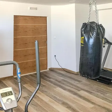 Apartment 1 Bedroom Stunning In