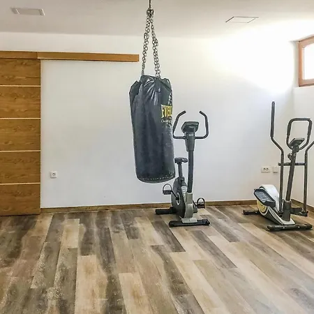 1 Bedroom Stunning In * Пула